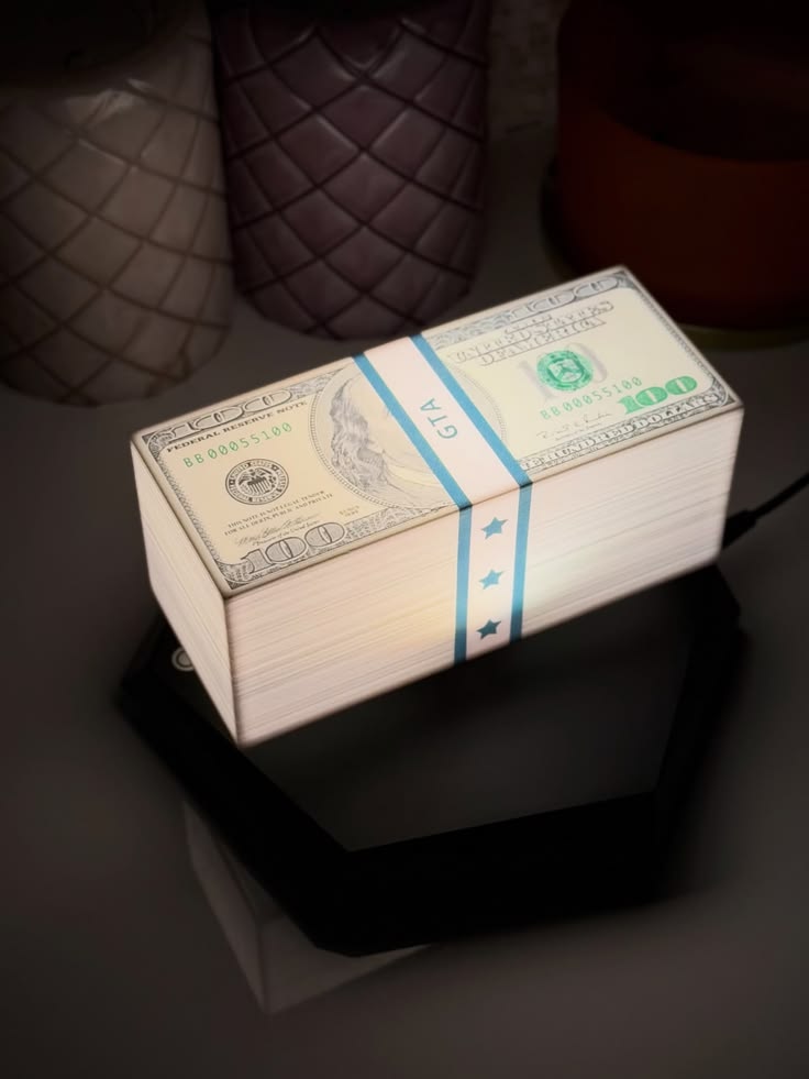 GTA Cash Stack LED Night Lamp – Luxury Money Table Light