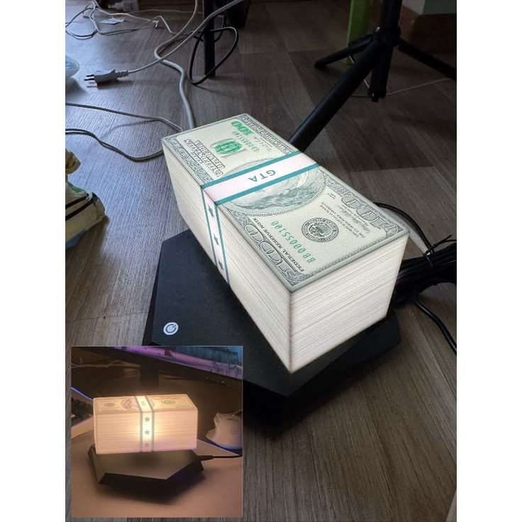 GTA Cash Stack LED Night Lamp – Luxury Money Table Light